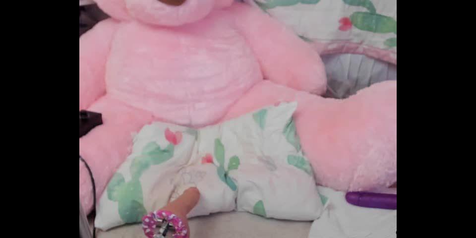 Girl Tweetney in pink bear anal