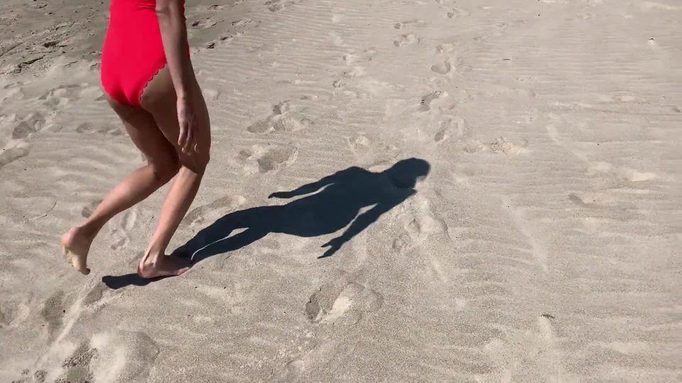 Saliva Bunny in 010 Sex on the Beach. Amateur POV Blowjob in Public