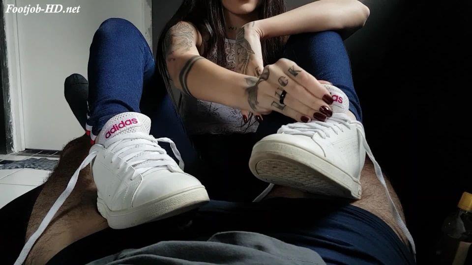 Footjob With Jeans – Emily Foxx