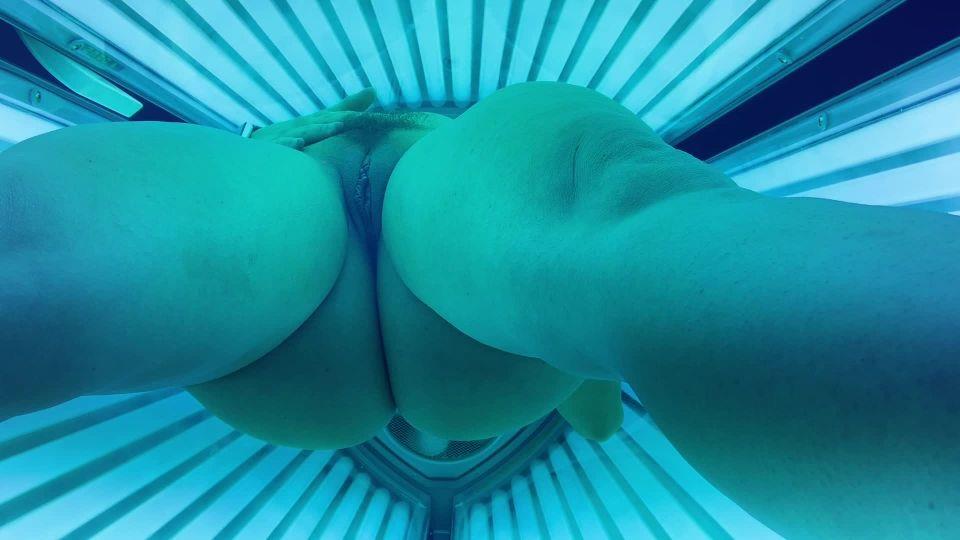 Sure Cakes – Dont Tell I Squirt In The Tanning Bed