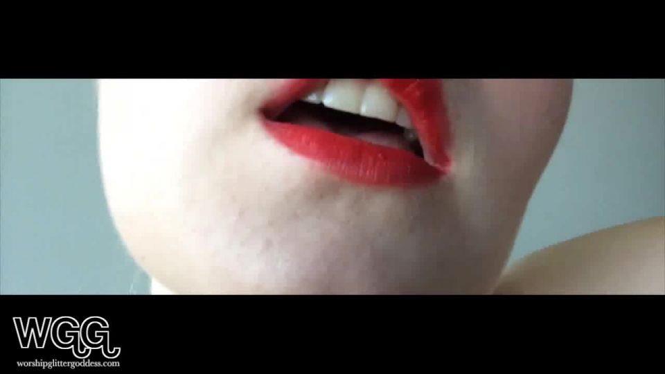 Glitter Goddess in Lipnosis Video – Focused Worship and Addiction – $24.99