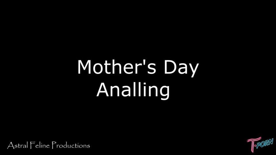 TAmy Space Kitten Mothers Day Analling